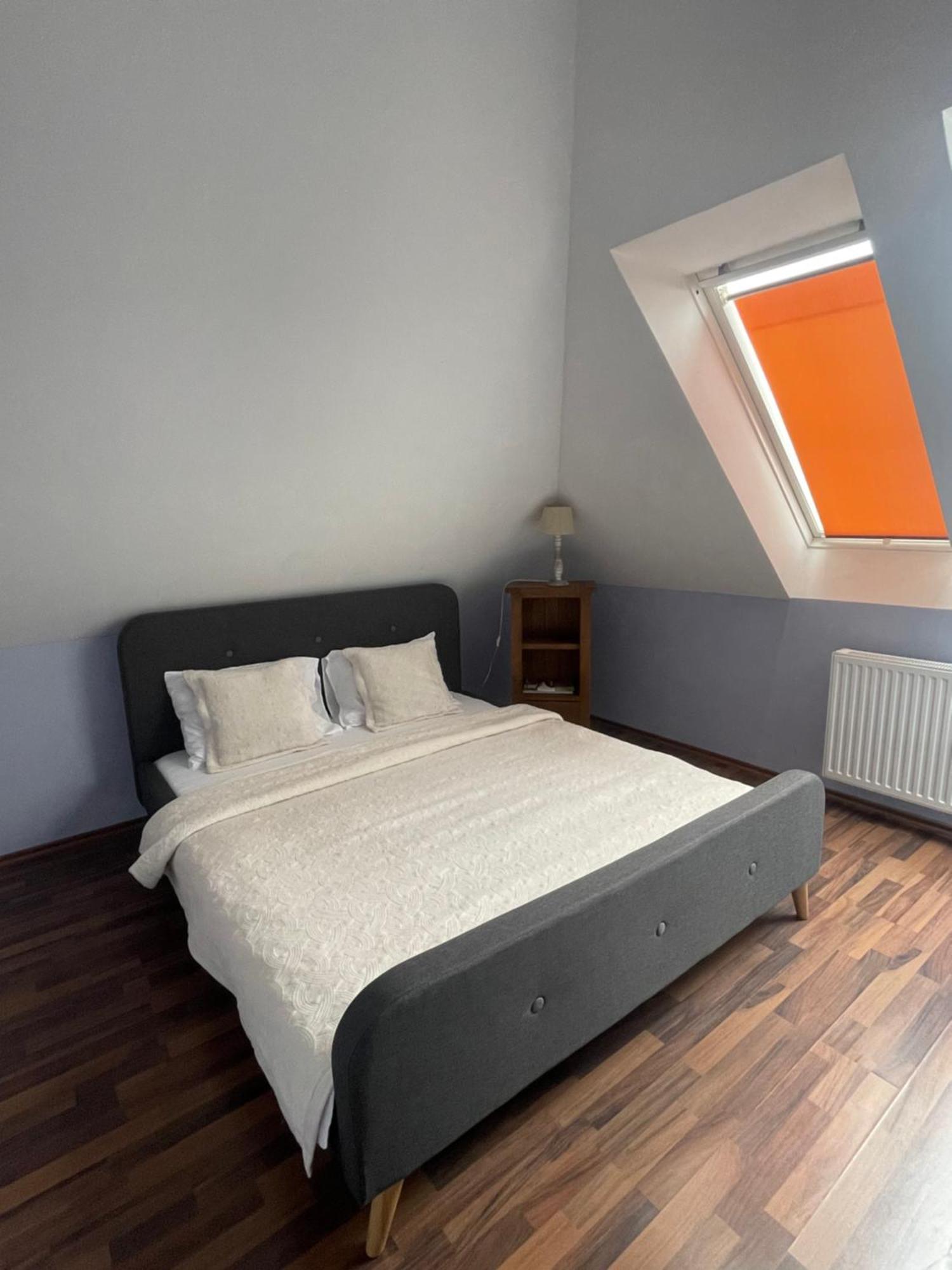 Palank Apartman Mosonmagyaróvár Esterno foto