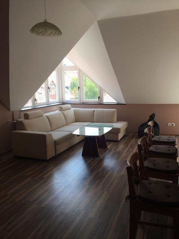 Palank Apartman Mosonmagyaróvár Esterno foto