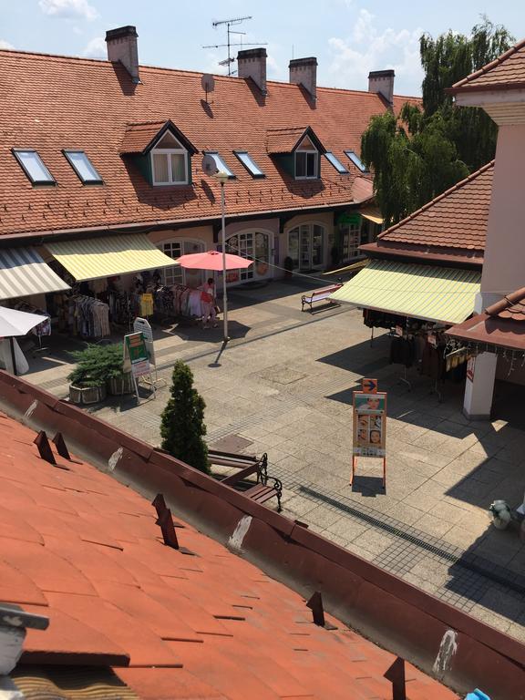 Palank Apartman Mosonmagyaróvár Esterno foto